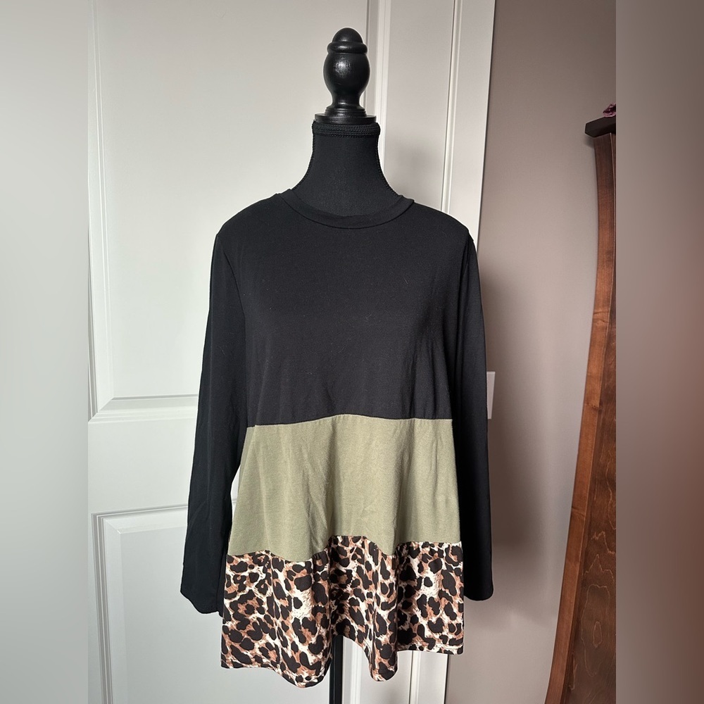 Stylish Black and Green Leopard Print Women's Top SHEIN curve 1x